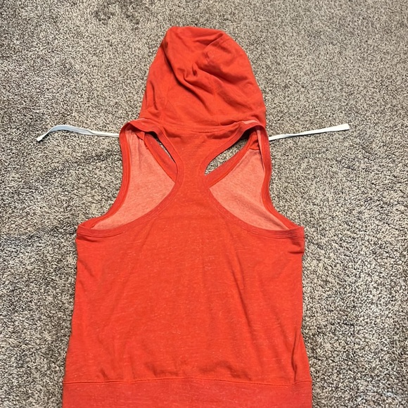 Nike Racer Back Tank w/ Hood - Picture 6 of 6